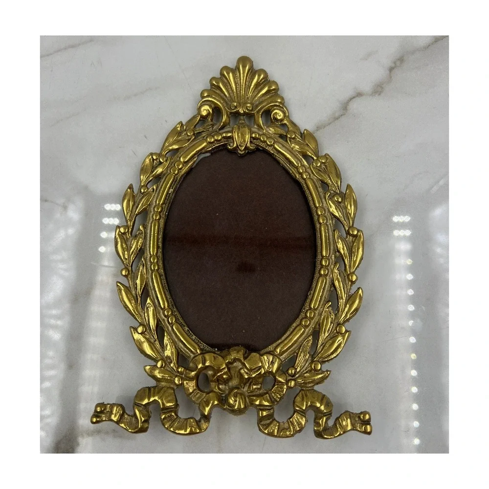 Vintage Cranberry Unlimited Brass Oval Picture Frame Ornate Ribbon Laurel 8.5in